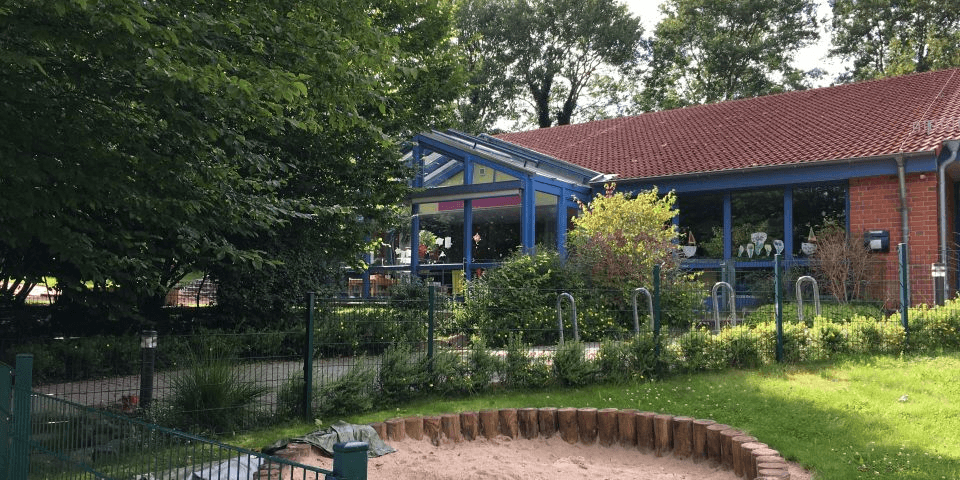 Sandspielbereich am Haupthaus